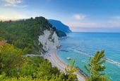 Midden-Italië_Le Marche_rivier Conero