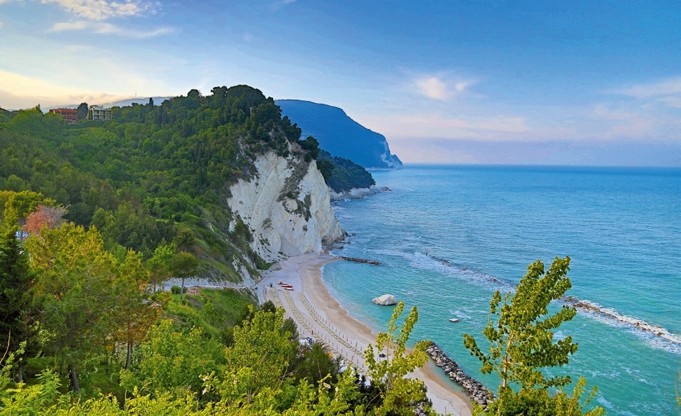 Midden-Italië_Le Marche_rivier Conero