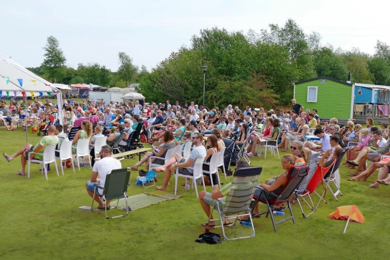 Familie Mostert_sing in_meergeneratie kamperen