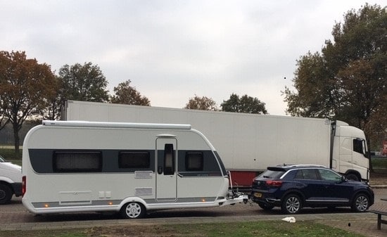 auto-caravan-combinatie