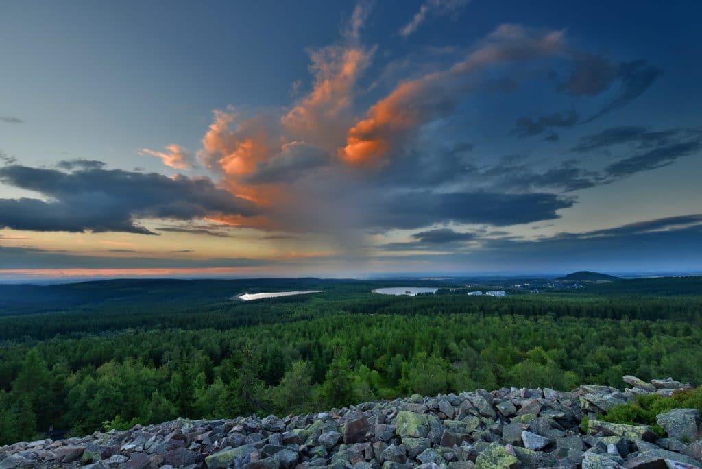 Saksen_Erzgebirge_Ausblick_vom_Kahleberg_Osterzgeb._Foto_TVE_egbert_Kamprath[1]