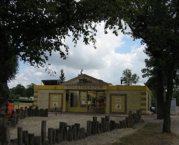 toiletgebouw_vakantiepark Stoetenslagh