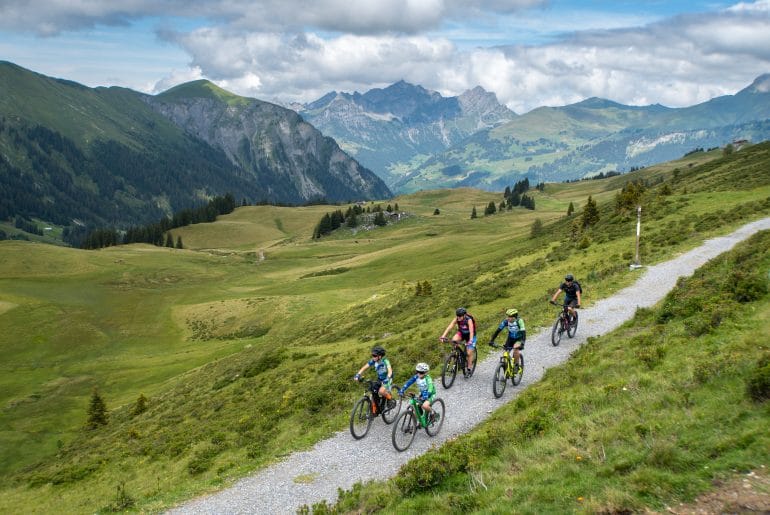 TestTour Bern_gezinskampeerders_mountainbiken_Lenk