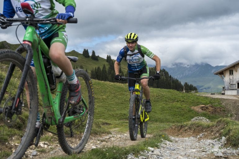 TestTour Bern_gezinskampeerders_mountainbiken_Lenk