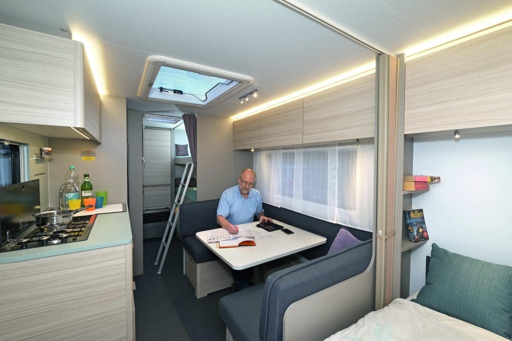 Caravan Adria Altea 552 PK_interieur