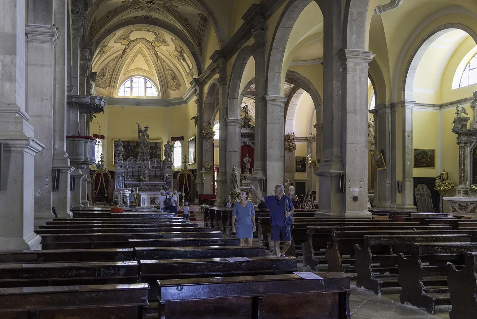 TestTour Kroatië_Rovinj_kerk Ronald en Janine