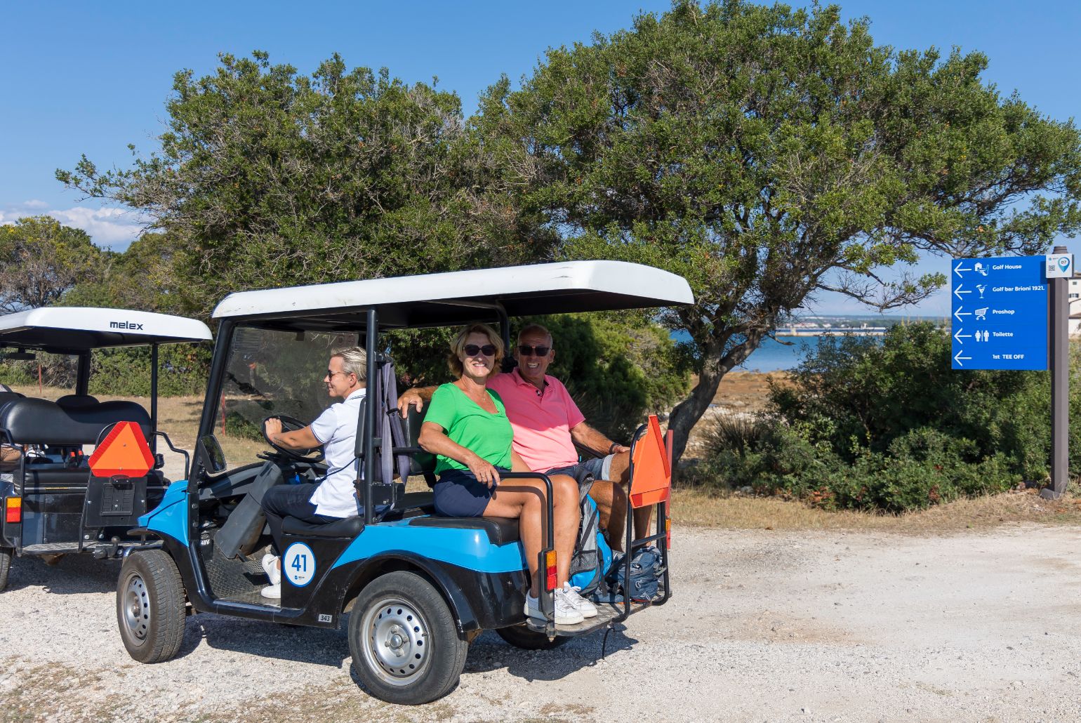 Beginnende Camperaars golfen op Bijuni, Istrië, Kroatië