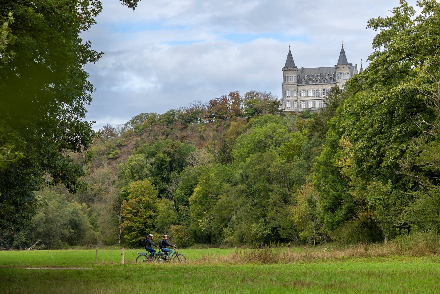 Testteam-Actievelingen-Wallonië-2022_kasteel