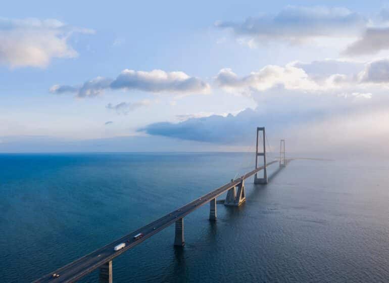 Shutterstock_Grote Beltbrug