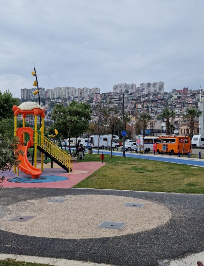 Familie Hommes_camperreis_Zuid-Europa_Turkije_camper Izmir
