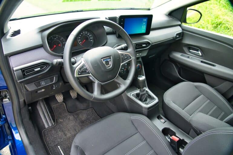 Dacia Sandero TCE 100 Bi-Fuel_interieur
