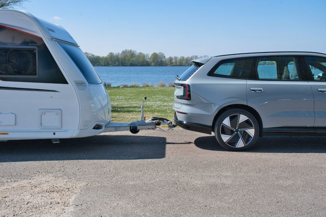 Volvo EX90