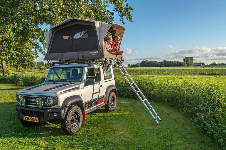 Suzuki Jimny met Dometic daktent