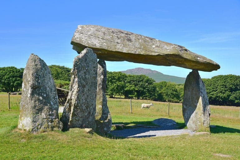 camperreis_kamperen_f_Wales_PembrokshireCoastNP_Pentre_Ifan_9053bearb_COPYRIGHT_BY_CARSTEN_HEINKE_${0253791286}