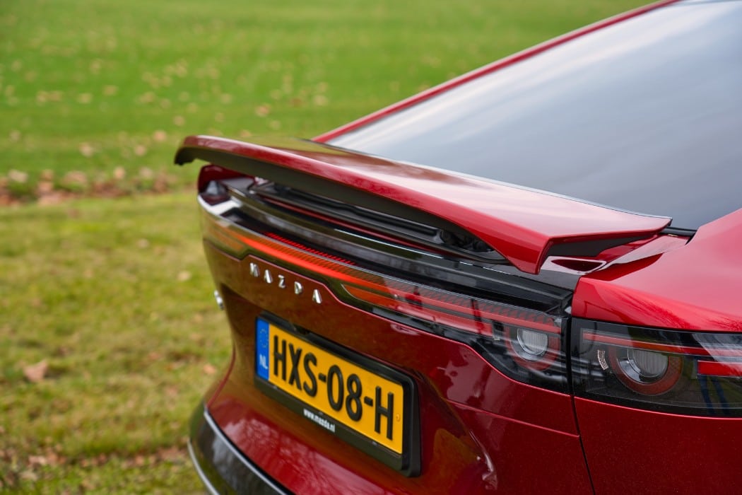 spoiler Mazda6e