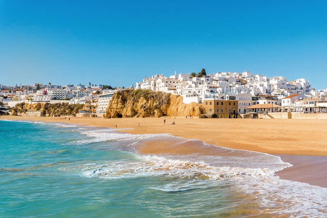 Wide,Sandy,Beach,In,White,City,Of,Albufeira,,Algarve,,Portugal
