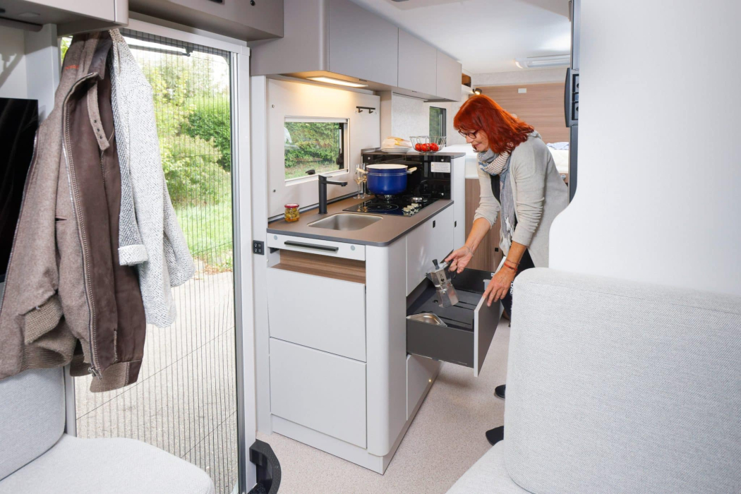 f_0204_LMC_Cruiser_IPO_DxO