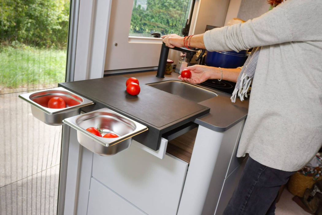 f_0210_LMC_Cruiser_IPO_DxO