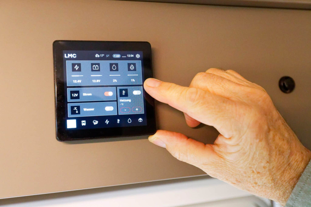 f_0219_LMC_Cruiser_IPO_DxO