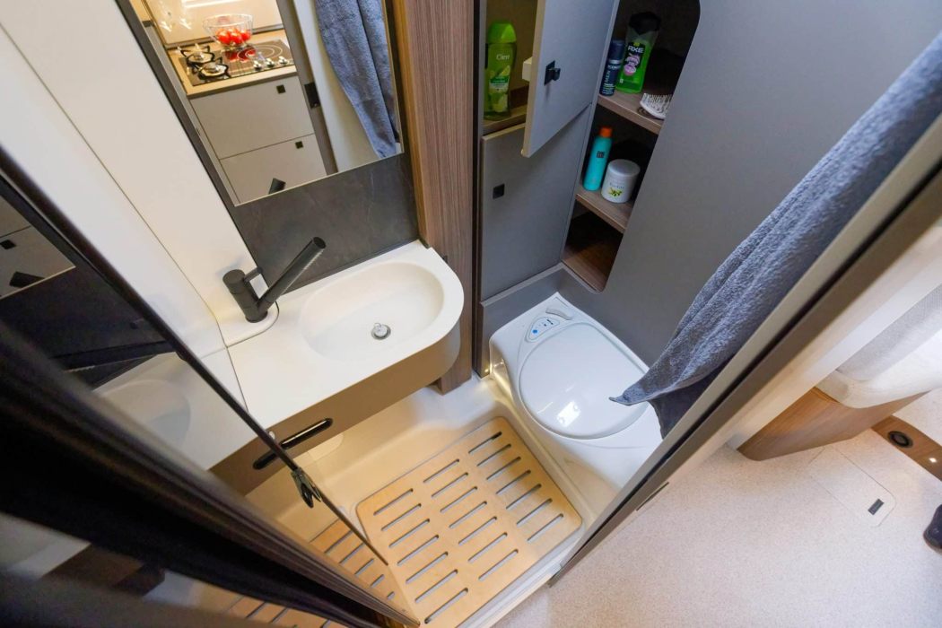 f_0225_LMC_Cruiser_IPO_DxO