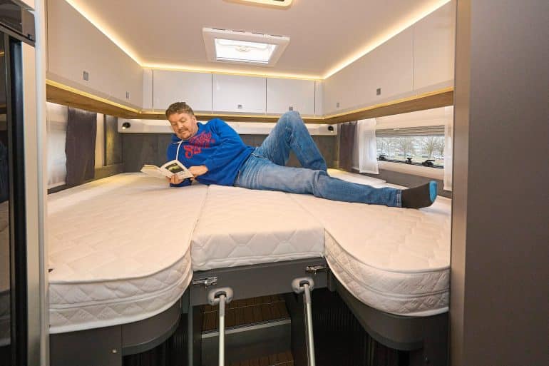 f_122_Hobby_Prestige-T-710-GE_Becker.jpg -Amendo_bed